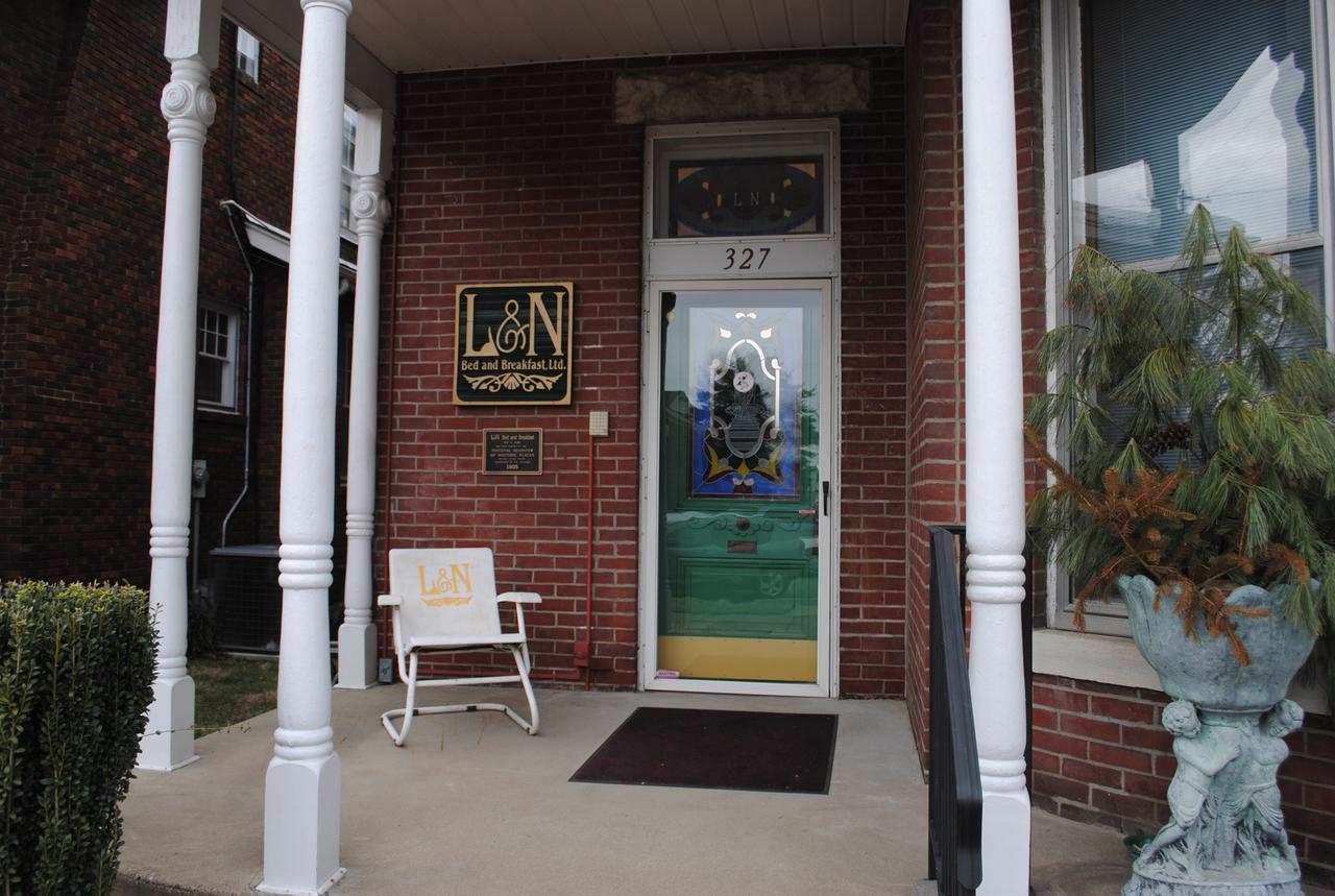 L&N Bed And Breakfast Ltd Henderson Exteriér fotografie